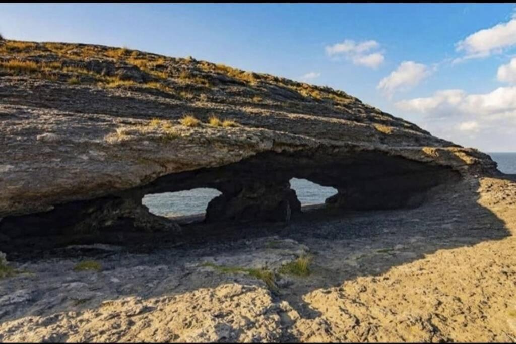 Villa Vistas Al Mar, Urbanizacion Privada Con Piscina De Agua Salada Ajo Dış mekan fotoğraf